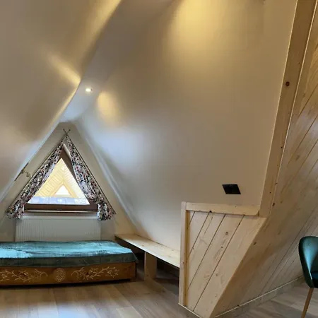 I Regionalny Styl Ul Bachledy 20 公寓